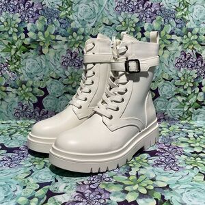 Dream Pairs Lace Up Lug Sole White Combat Boots Size 7.5